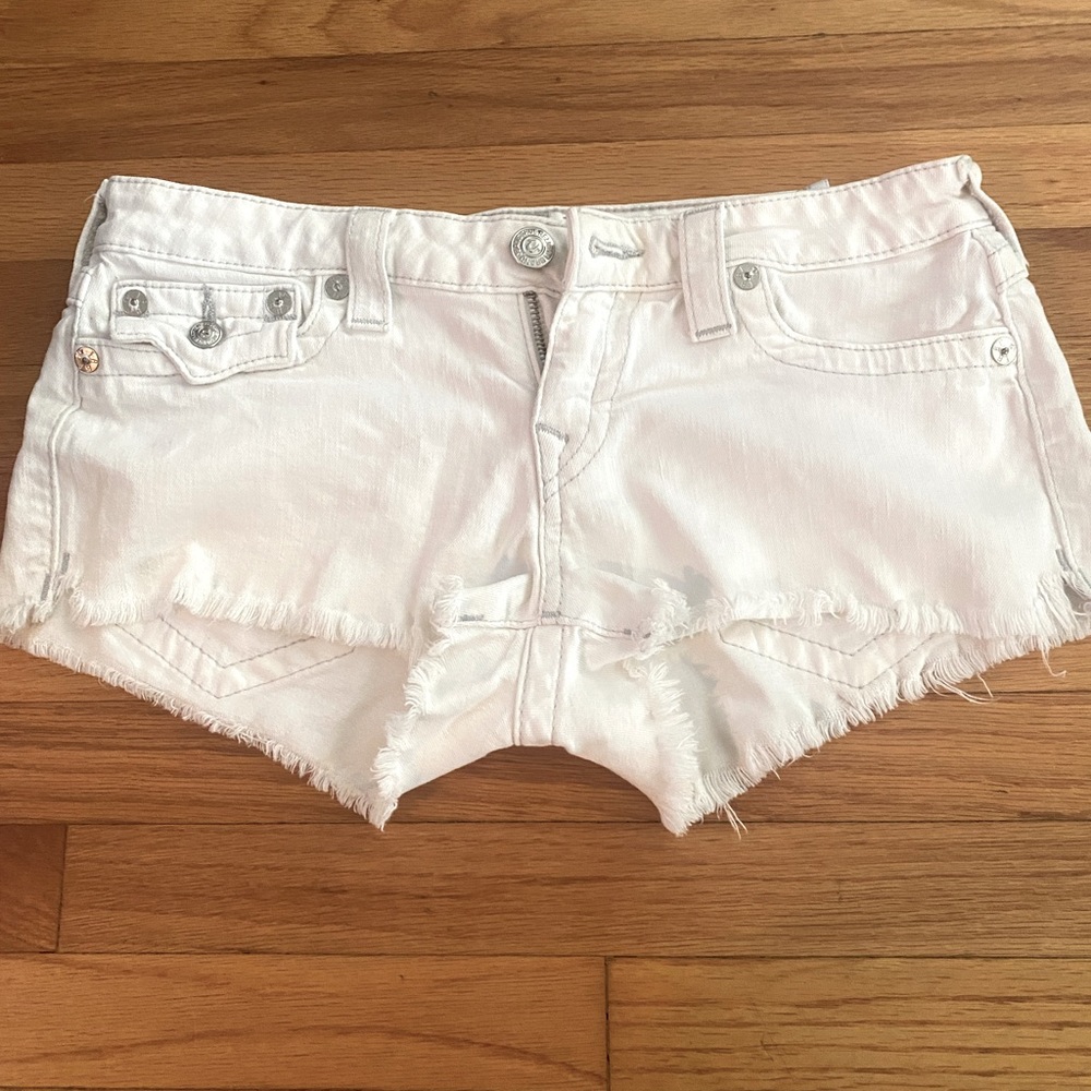 TRUE RELIGION JOEY CUT OFF SHORTS SIZE 28 WHITE